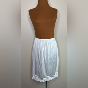 Wonder Maid Non Cling Vintage White Half Slip Lace Hem Size Medium